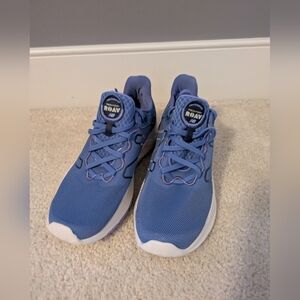 New Balance Roav 7